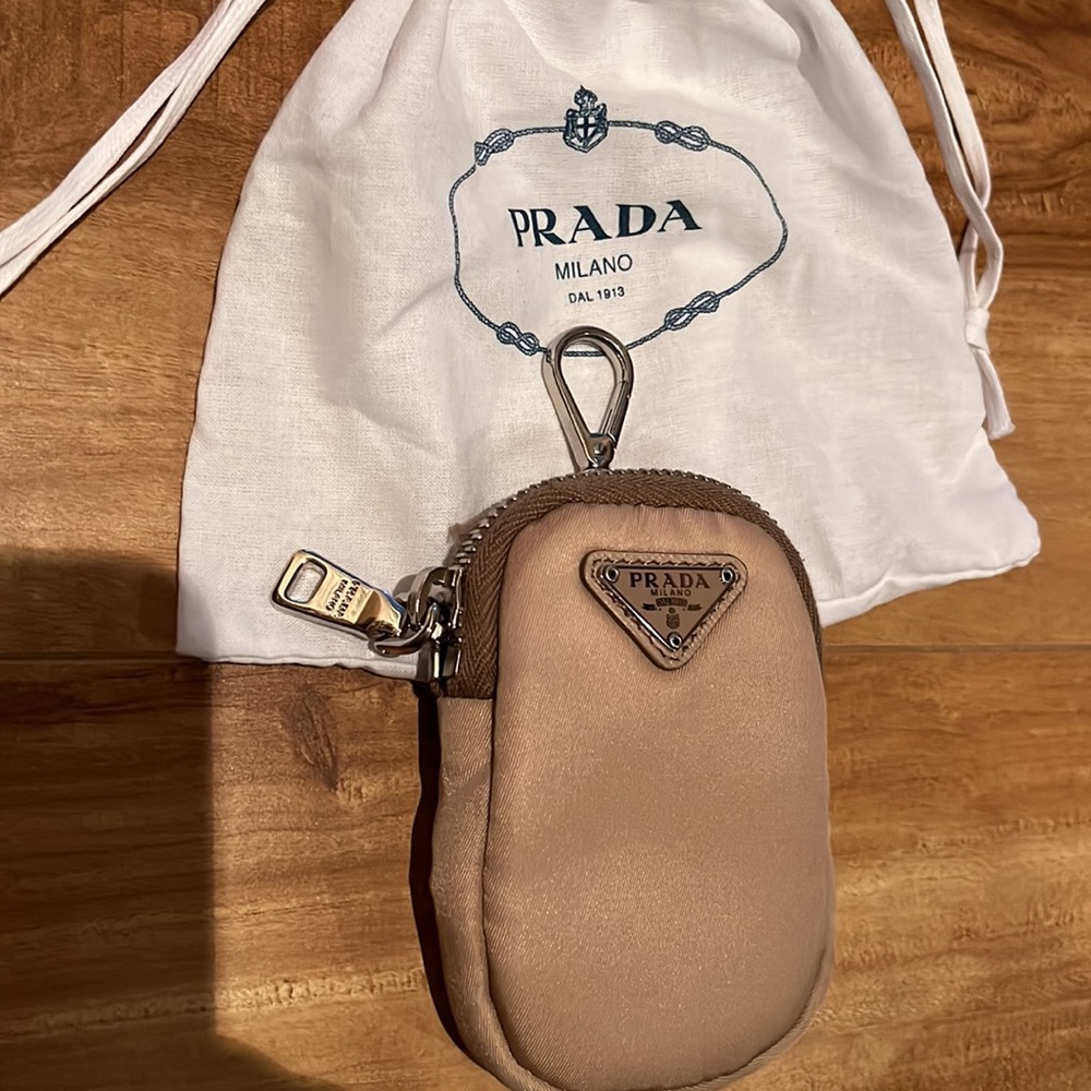 Re-Nylon Mini Pouch - Picture 4 of 10